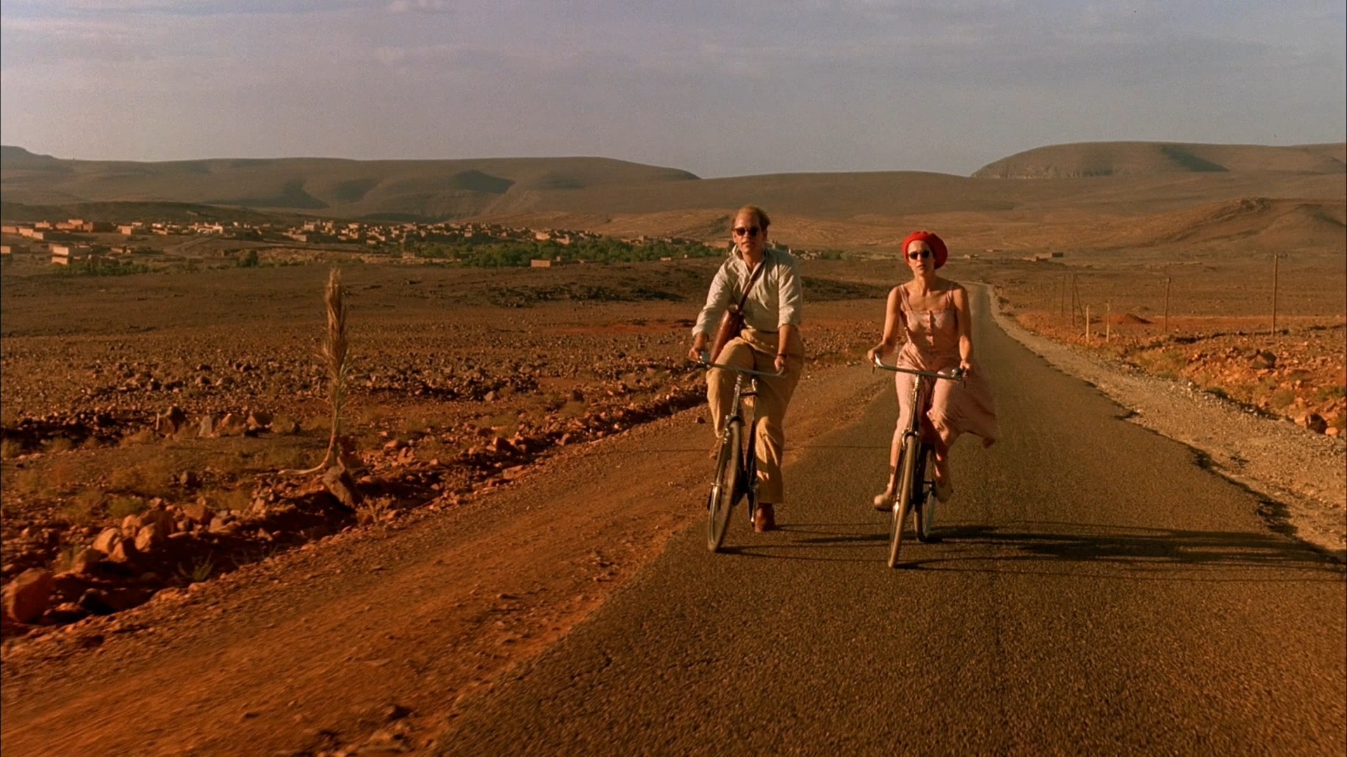 遮蔽的天空剧照的剧照