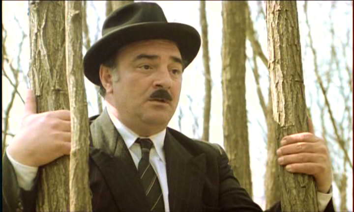 谁在那儿歌唱？剧照的剧照