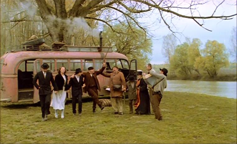 谁在那儿歌唱？剧照的剧照