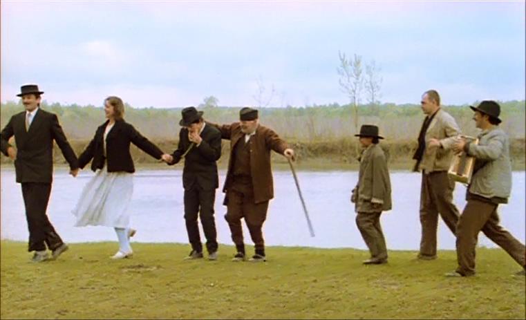 谁在那儿歌唱？剧照的剧照