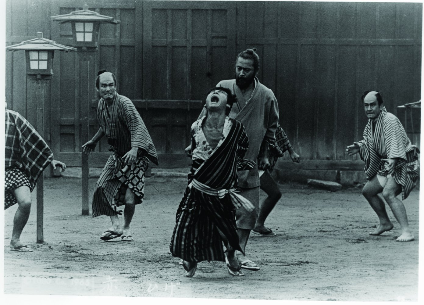 红胡子剧照的剧照