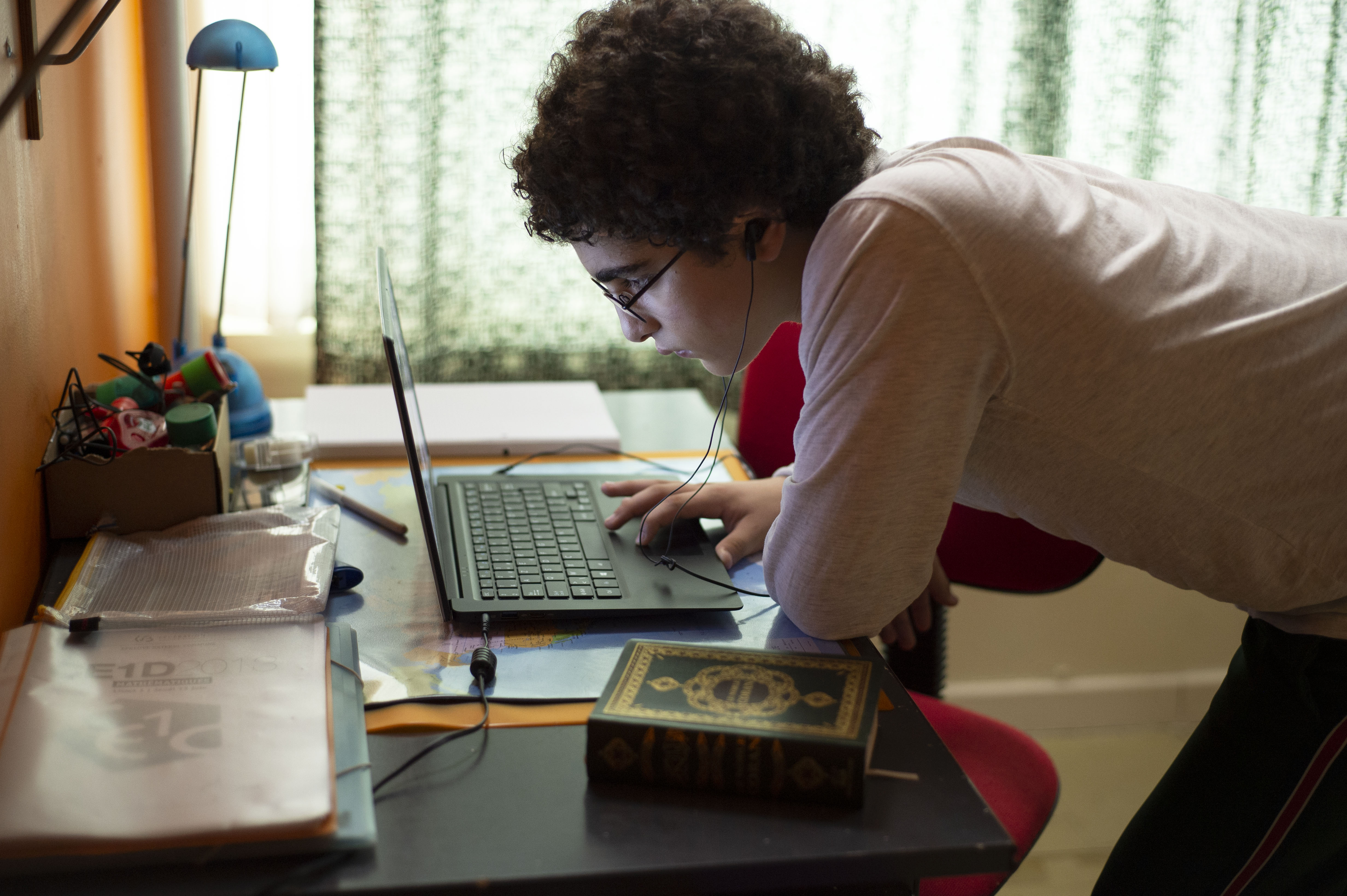 年轻的阿迈德剧照的剧照