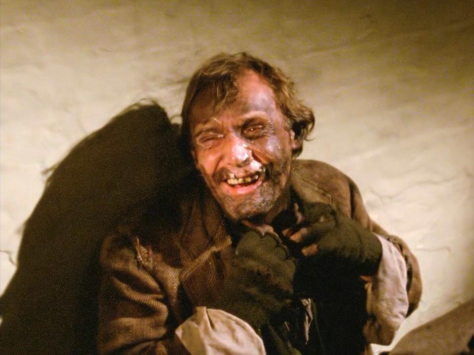 歪唇男人剧照的剧照