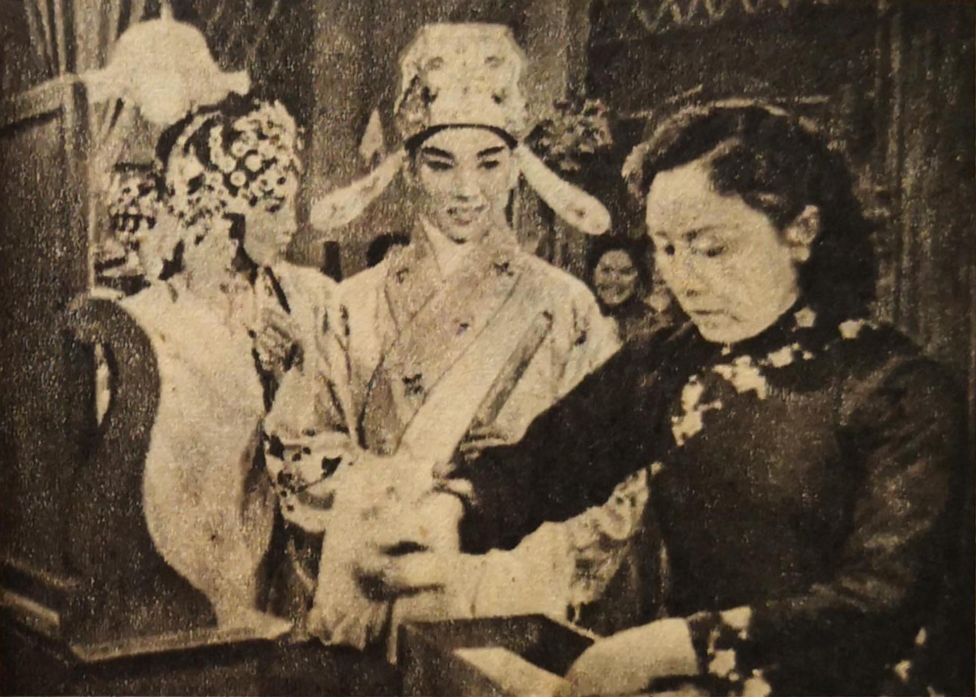 舞台姐妹剧照的剧照