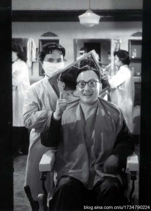 女理发师剧照的剧照