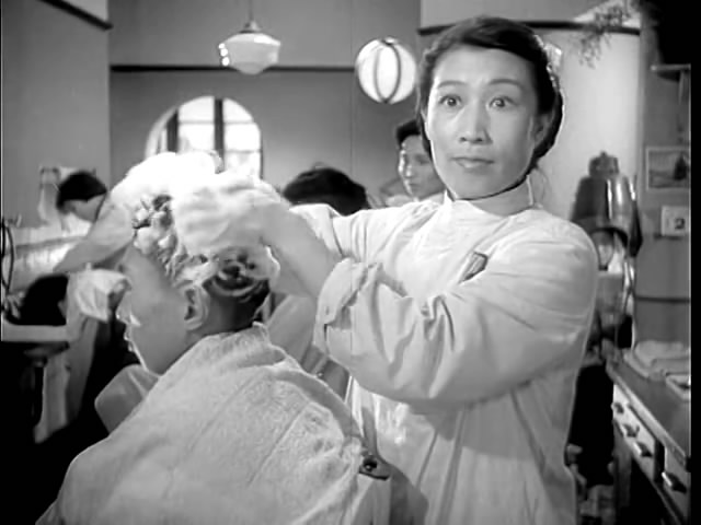 女理发师剧照的剧照