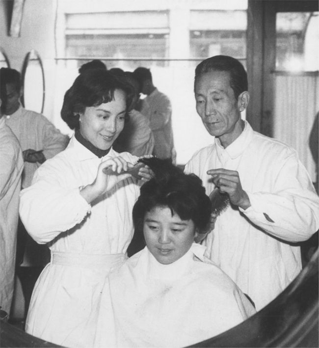 女理发师剧照的剧照