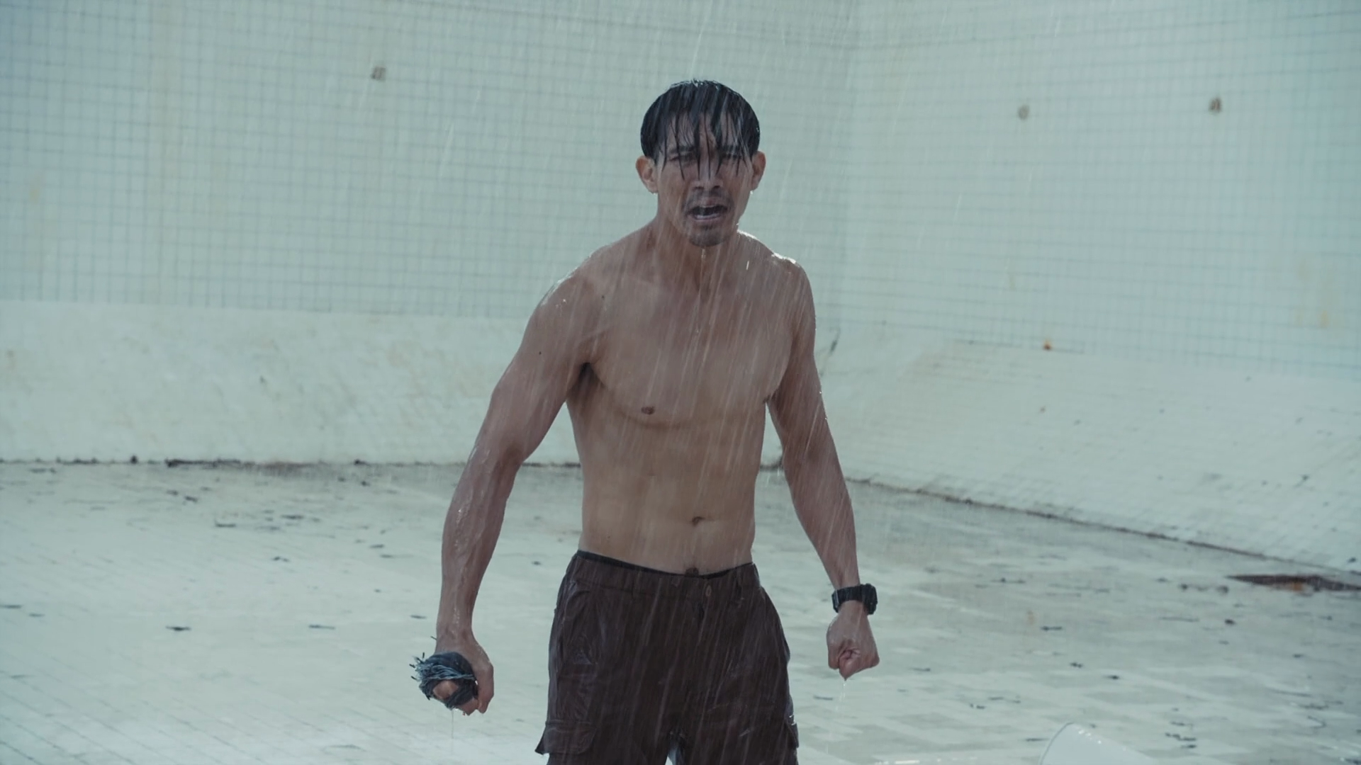 鳄口逃生剧照的剧照