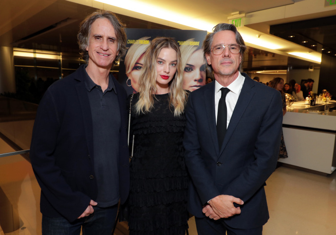 爆炸新闻剧照的剧照