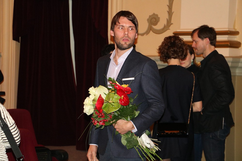 嘴角余温剧照的剧照