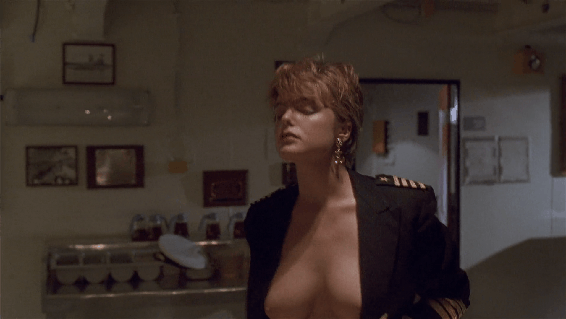 潜龙轰天剧照的剧照