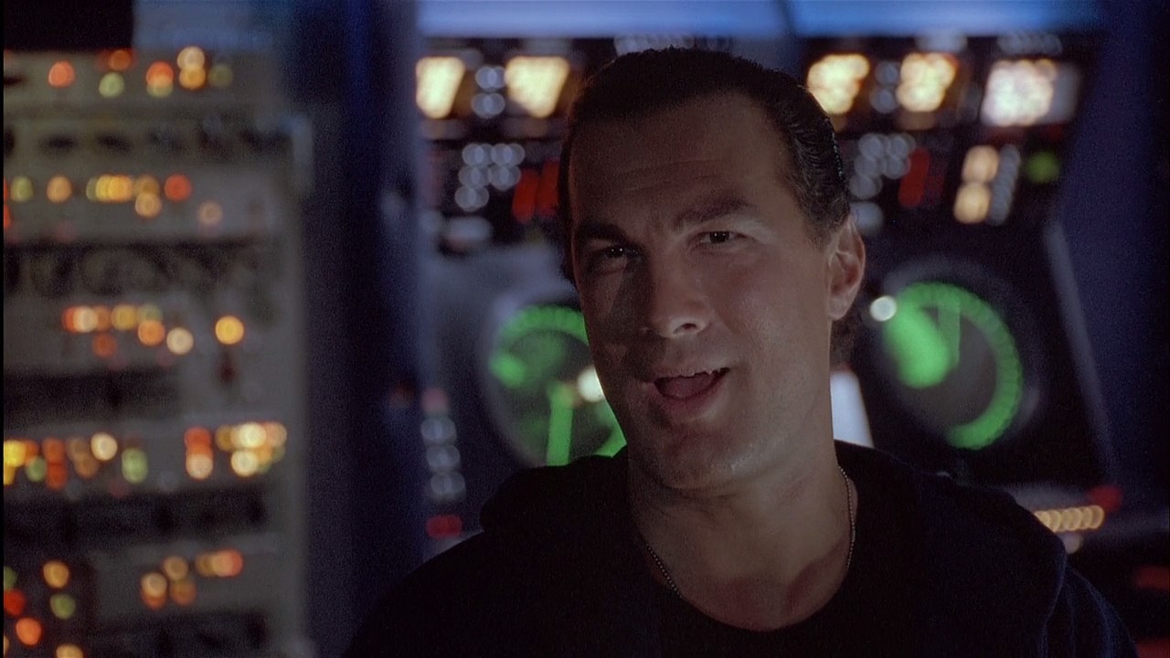 潜龙轰天剧照的剧照