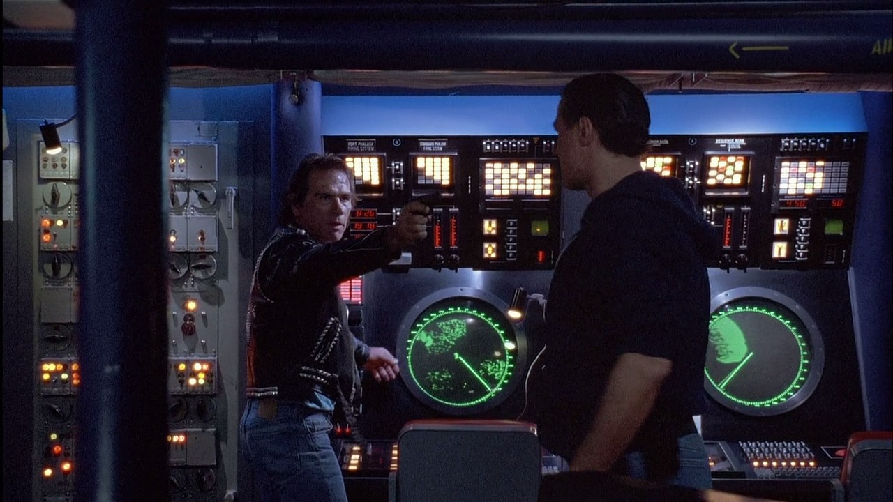 潜龙轰天剧照的剧照