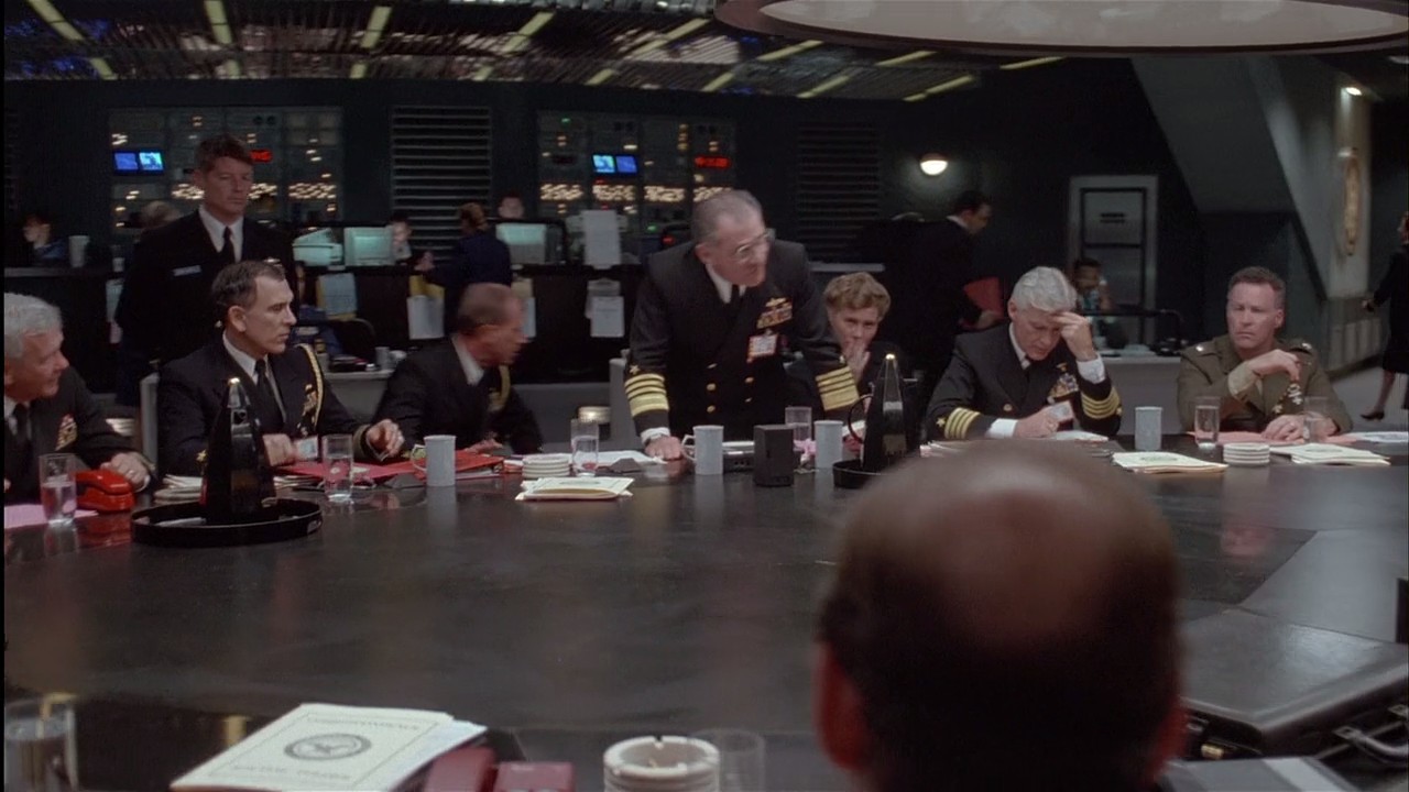 潜龙轰天剧照的剧照