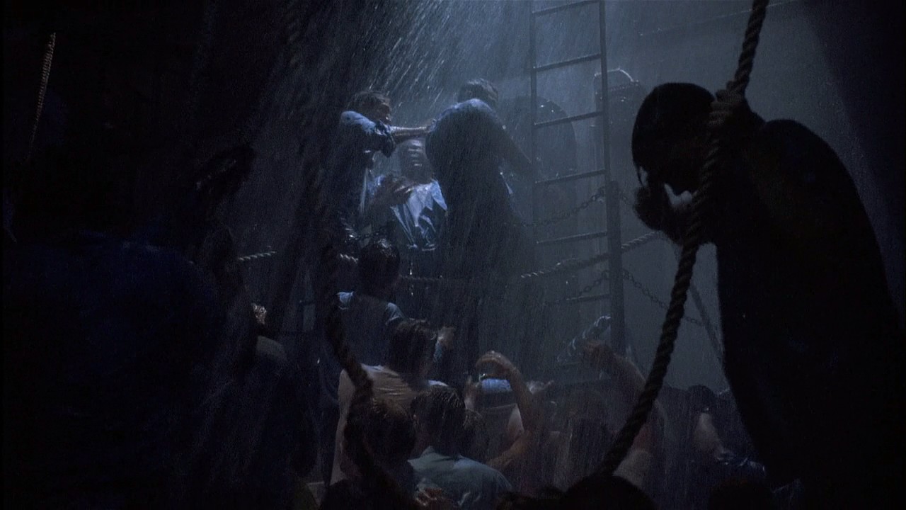 潜龙轰天剧照的剧照