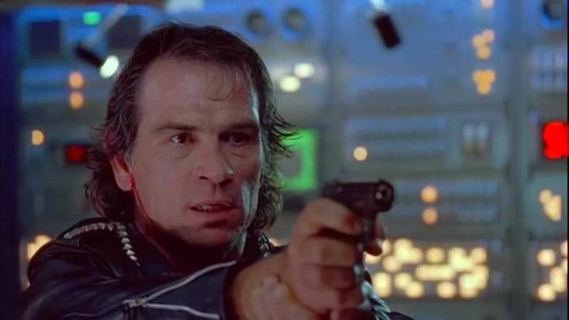 潜龙轰天剧照的剧照