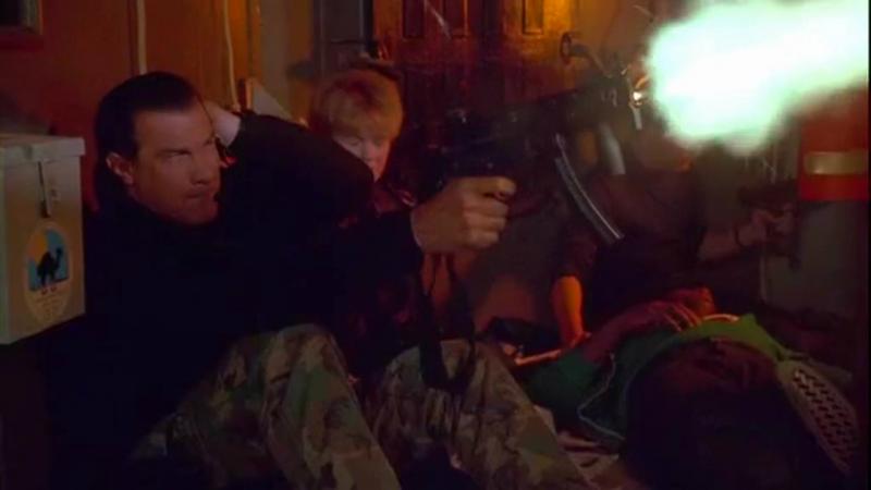 潜龙轰天剧照的剧照