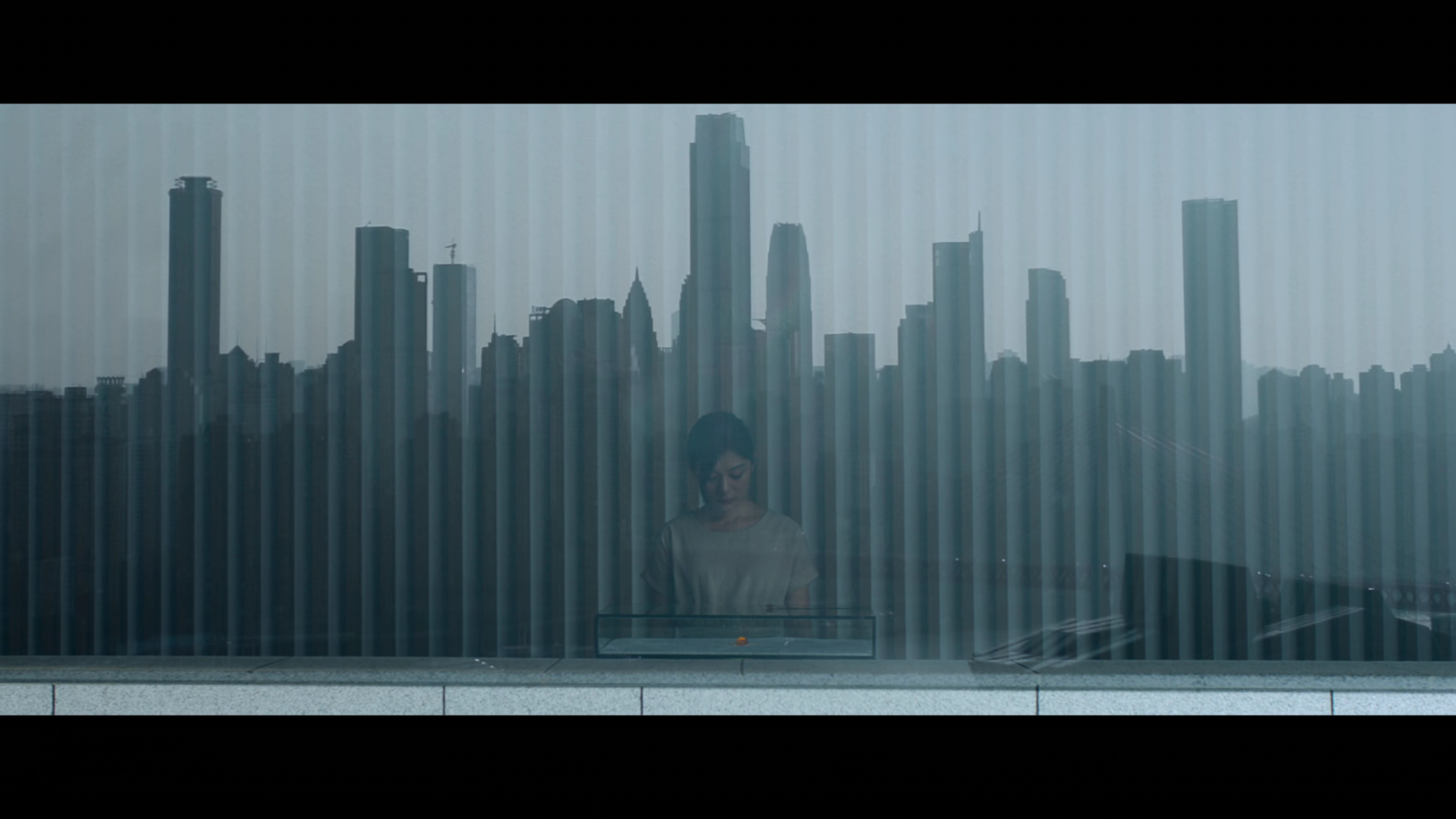 淡蓝琥珀剧照的剧照