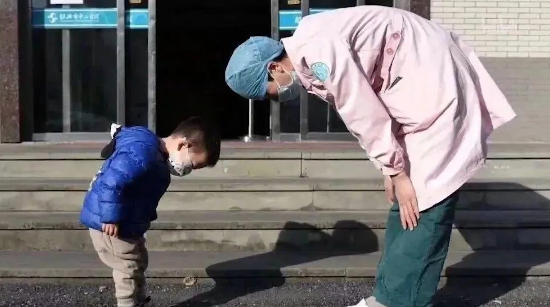 钟南山剧照的剧照