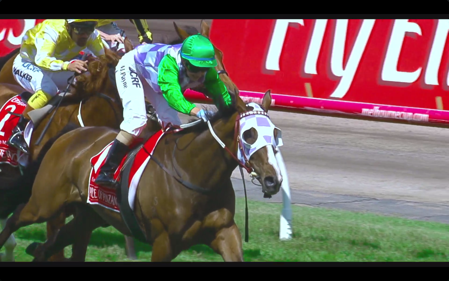 赛马女孩剧照的剧照