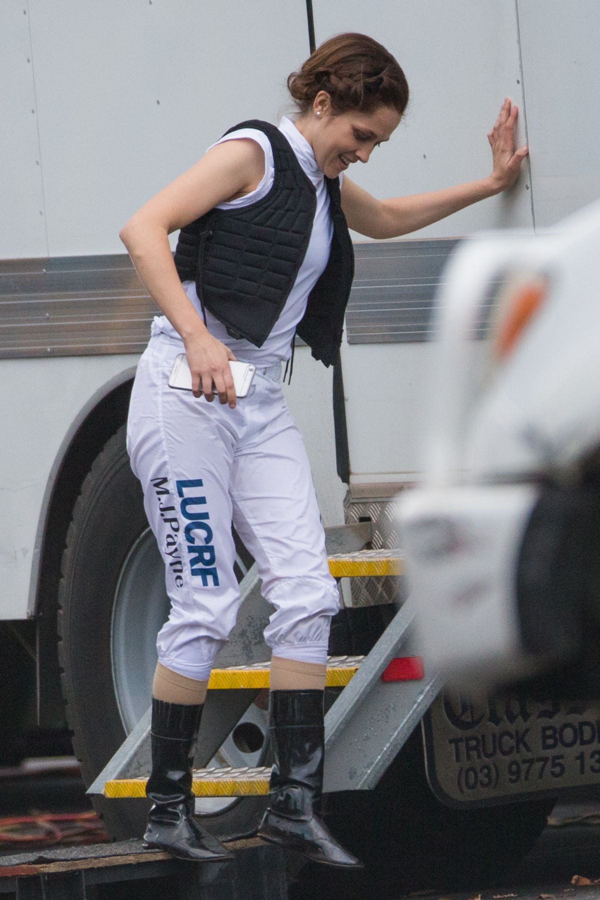 赛马女孩剧照的剧照