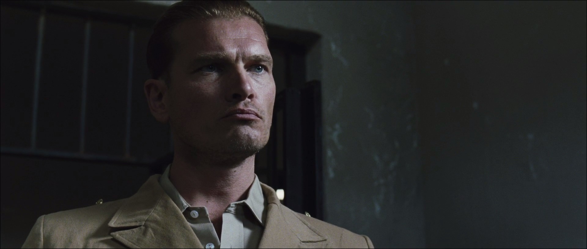 狼入羊口剧照的剧照