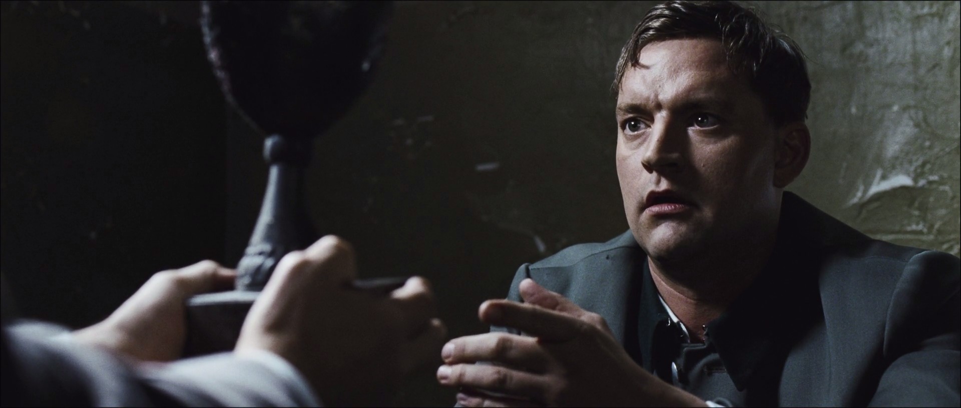 狼入羊口剧照的剧照