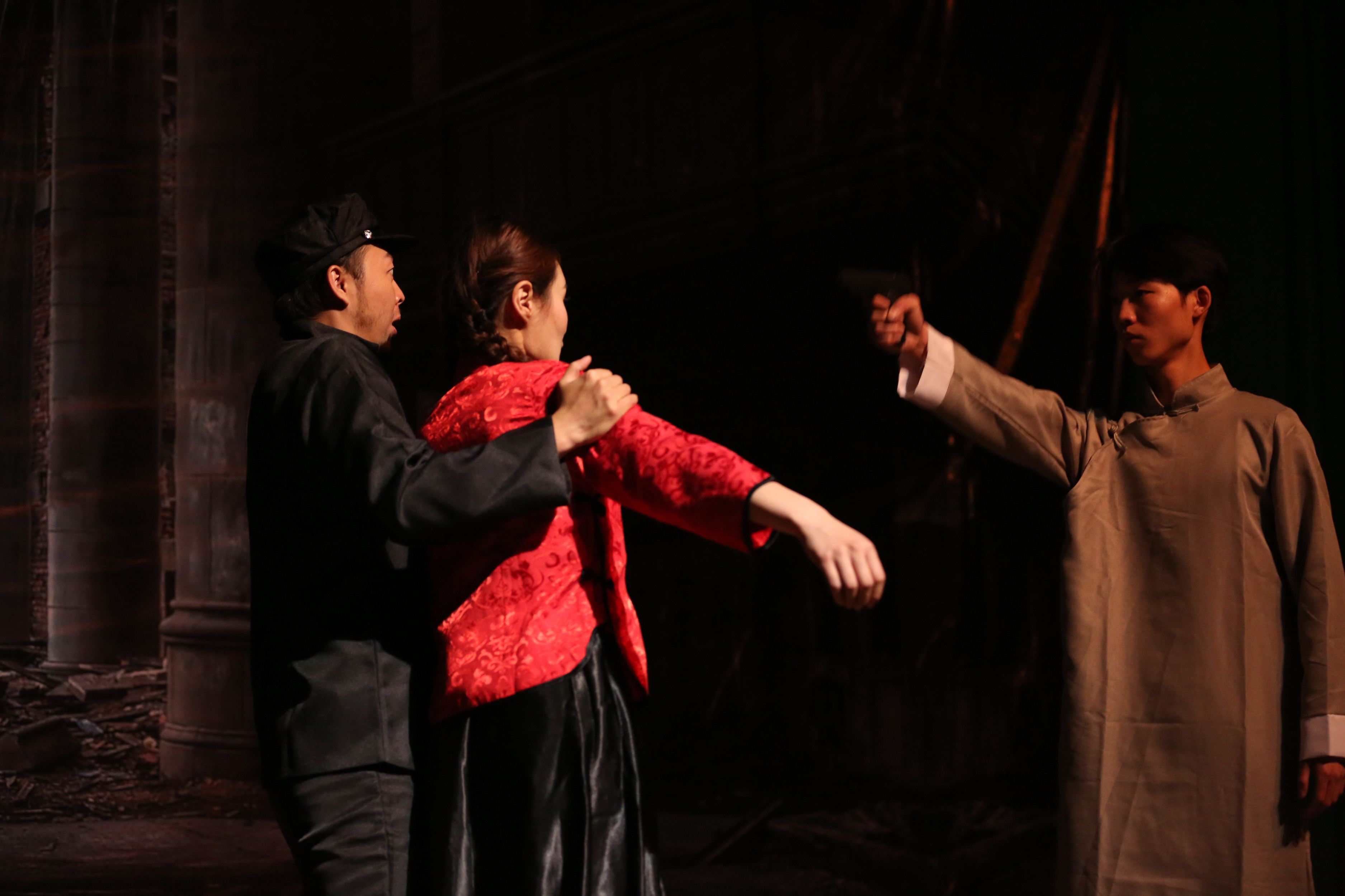 午夜废墟剧照的剧照