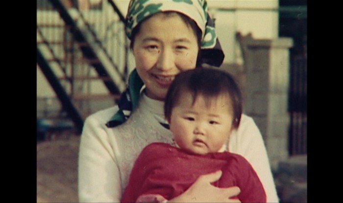 奈绪与家人的35年剧照的剧照