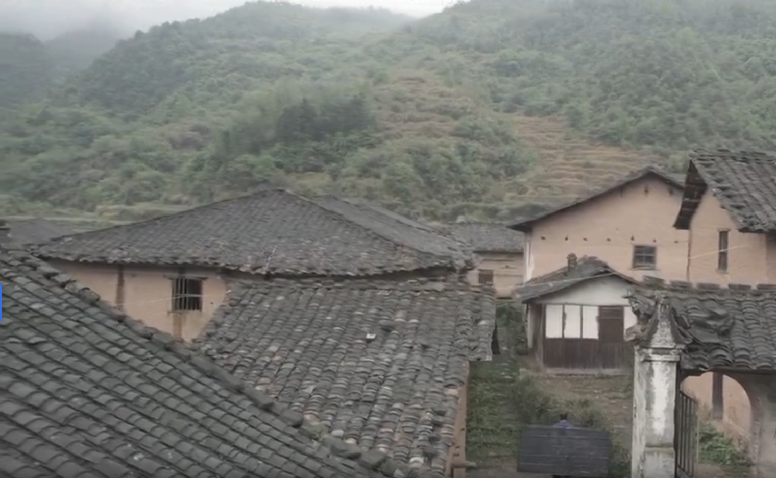 一个人的课堂剧照的剧照