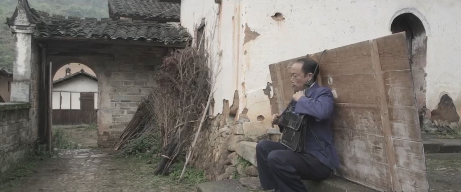 一个人的课堂剧照的剧照