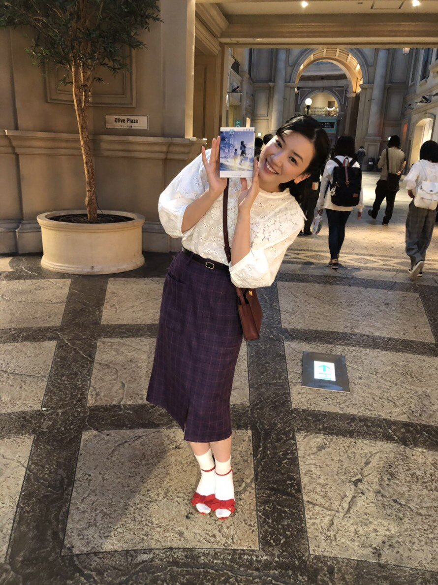 你在月夜里闪耀光辉剧照的剧照