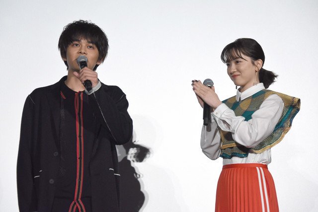 你在月夜里闪耀光辉剧照的剧照