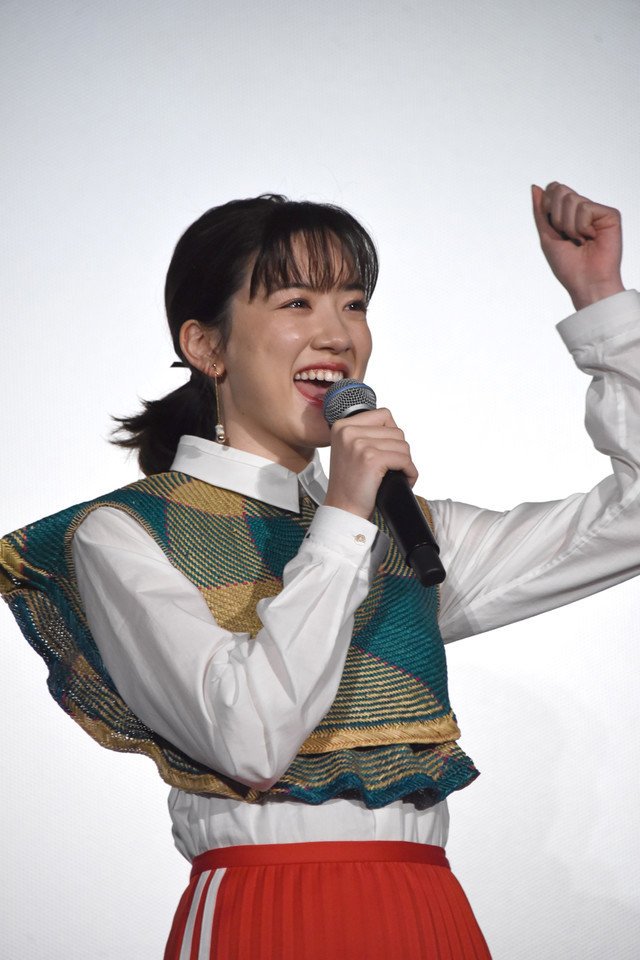 你在月夜里闪耀光辉剧照的剧照