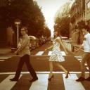 闭上眼睛活着很容易剧照