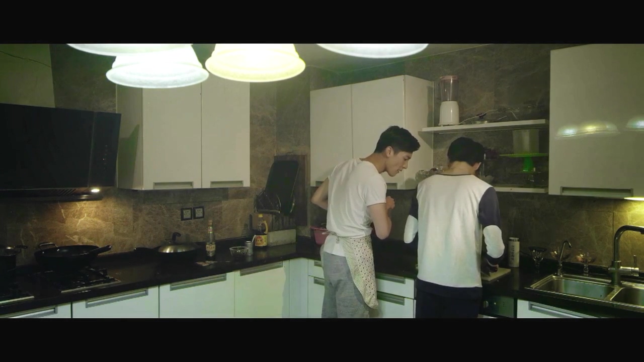 何故惹凡尘剧照的剧照