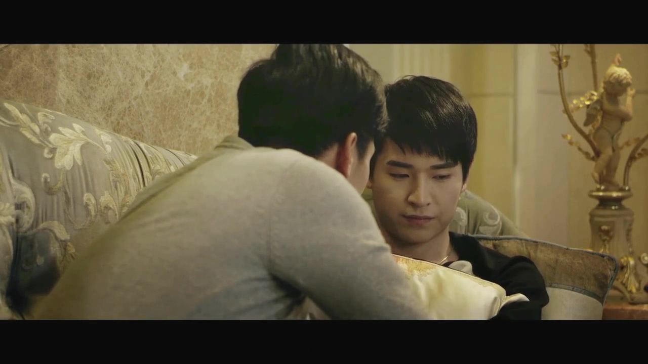 何故惹凡尘剧照的剧照