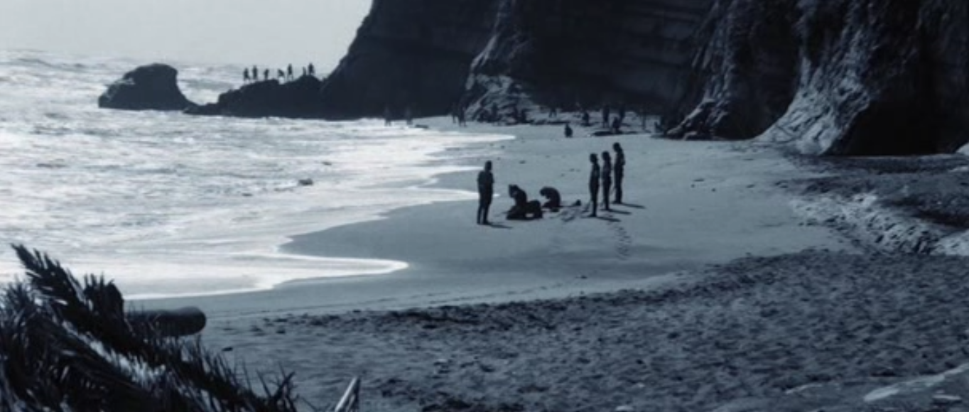 飘舞的军旗下剧照的剧照