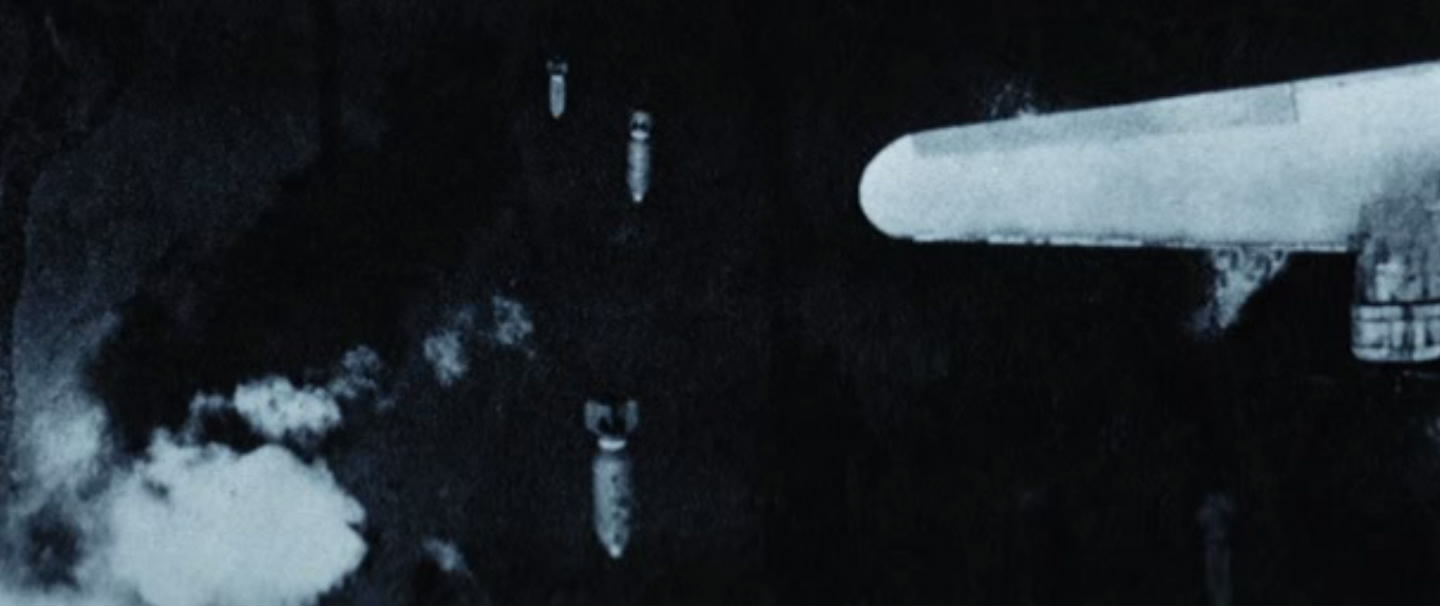 飘舞的军旗下剧照的剧照