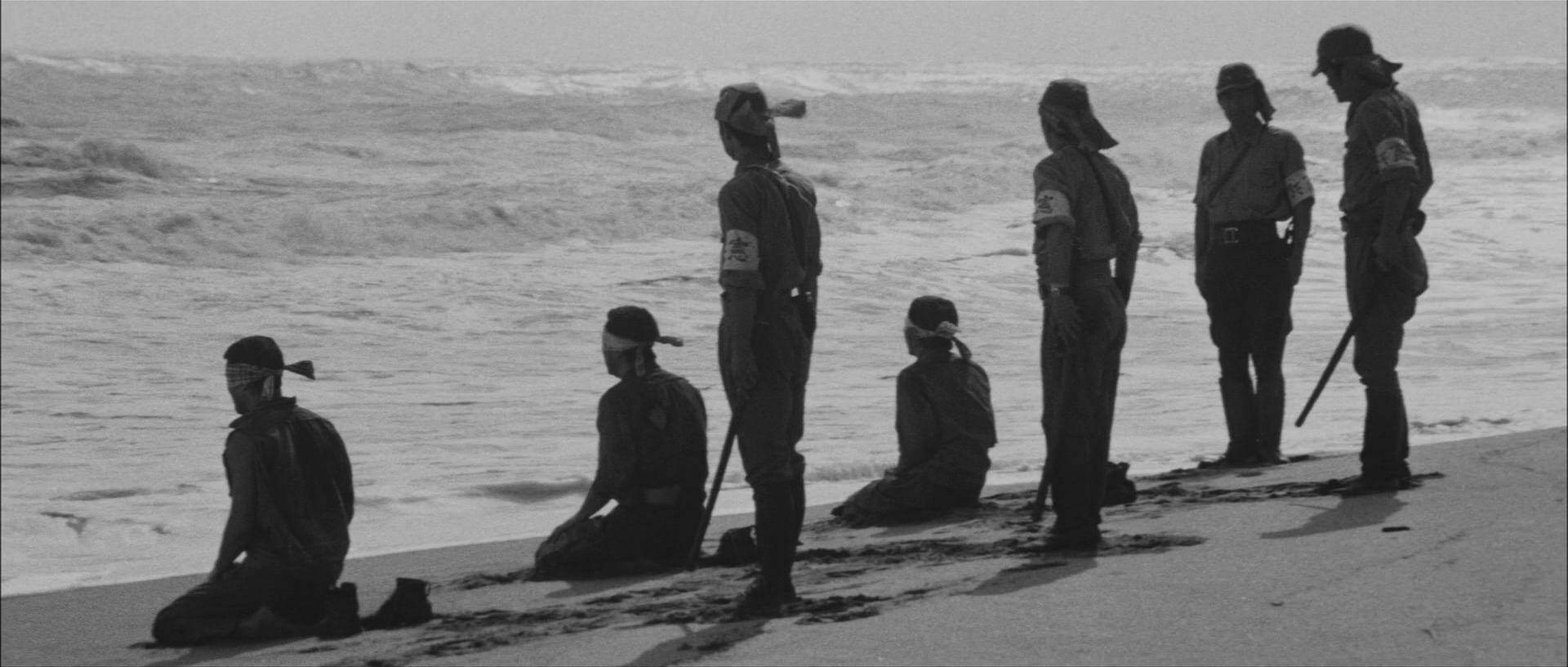 飘舞的军旗下剧照的剧照