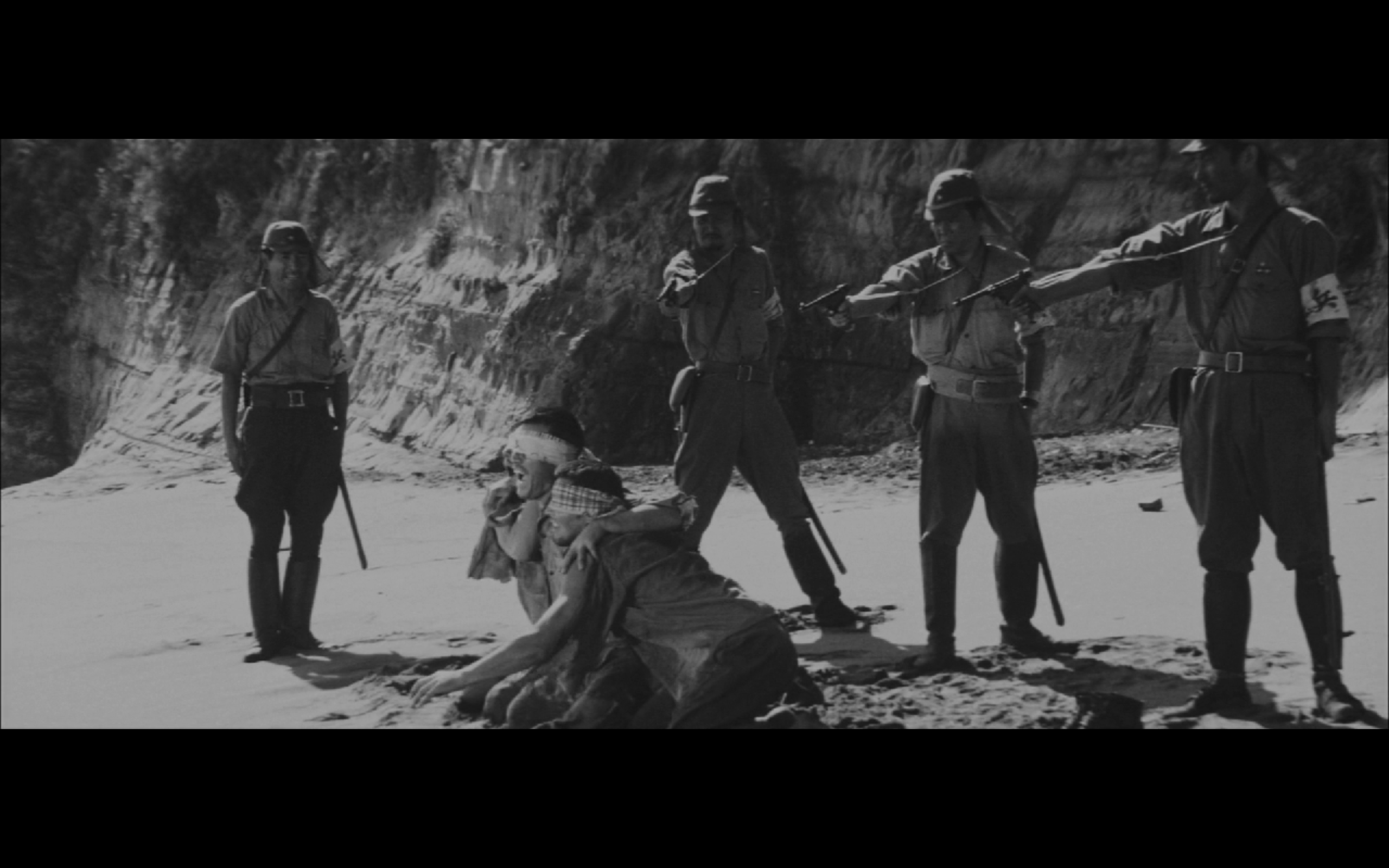 飘舞的军旗下剧照的剧照