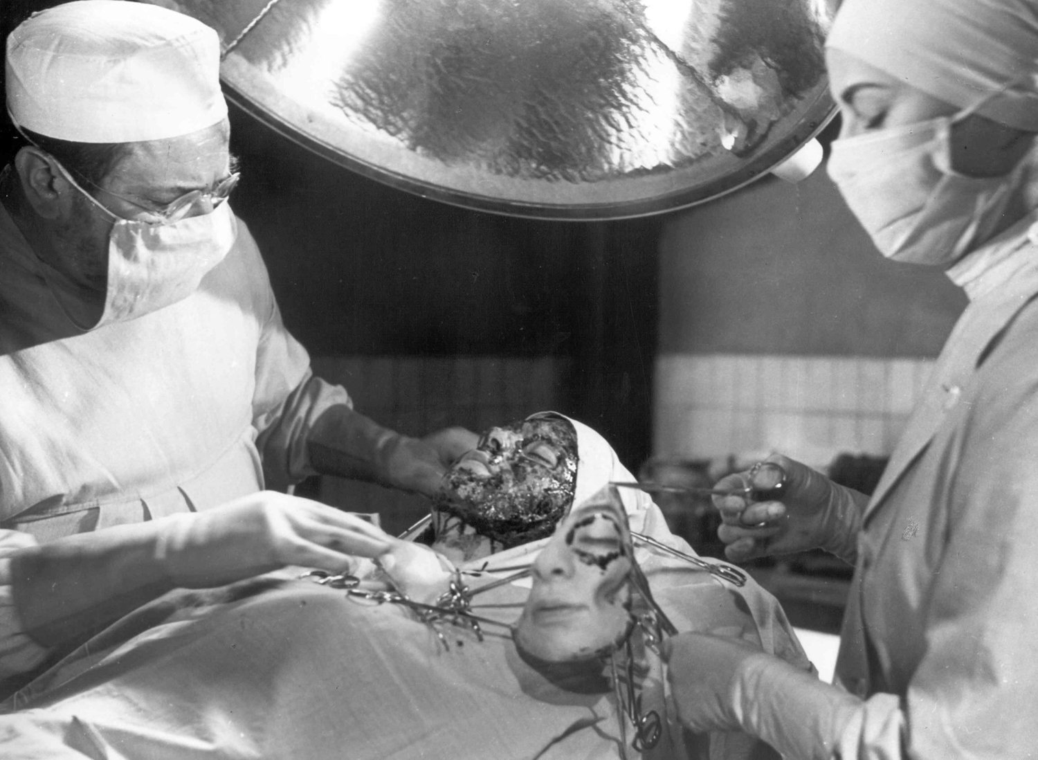 没有面孔的眼睛剧照的剧照