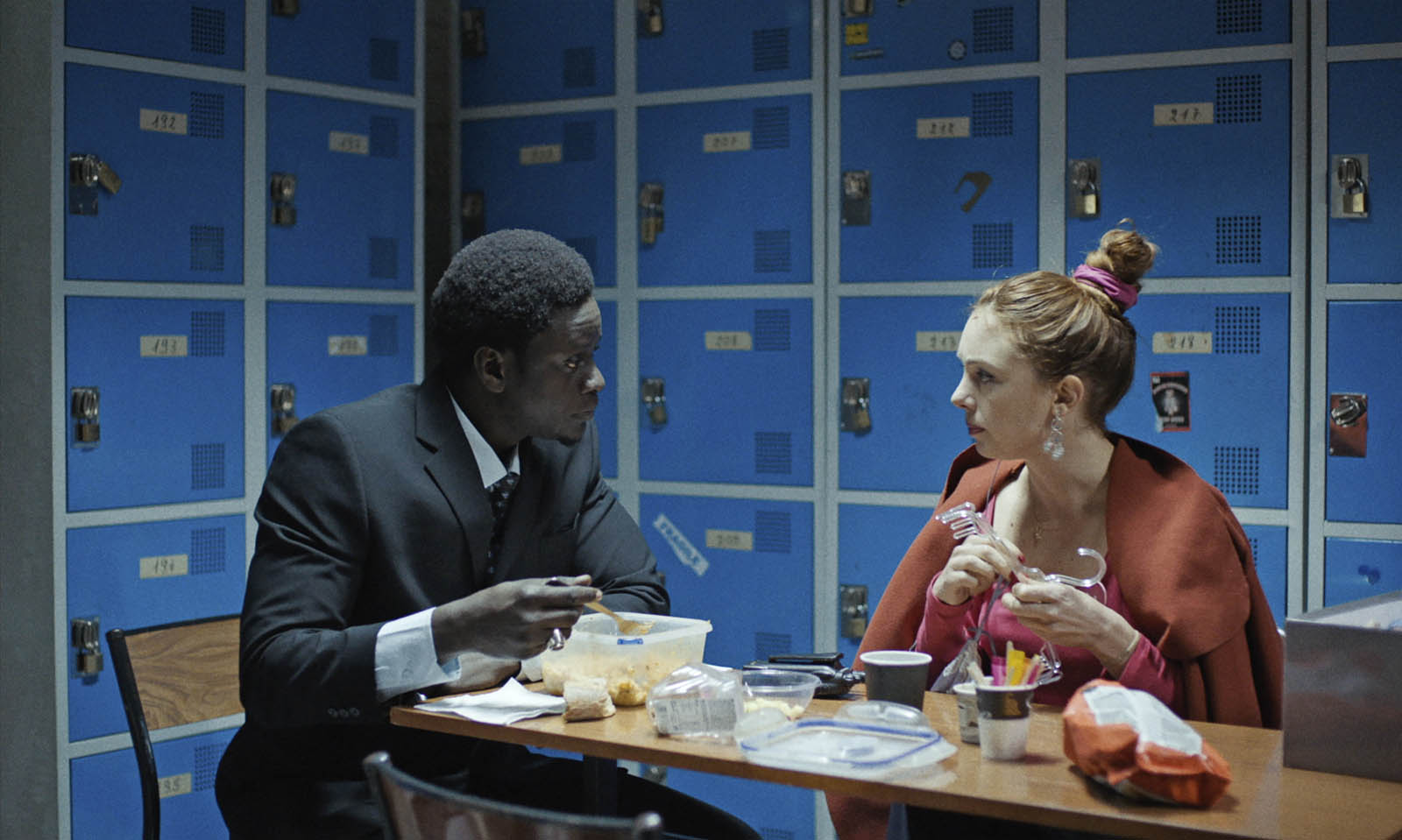 年轻女子剧照的剧照