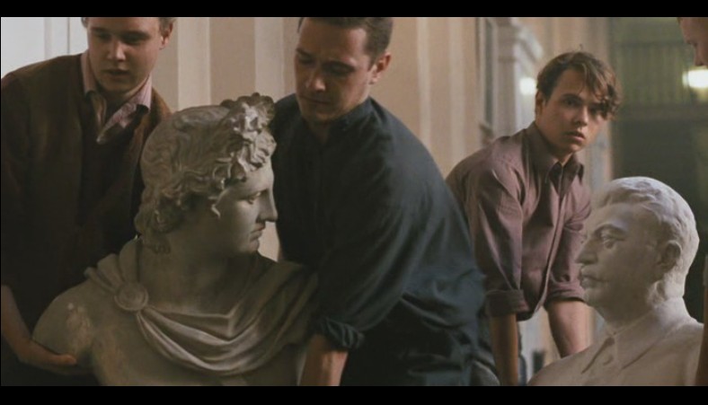 一个半房间，或回到祖国的感伤旅行剧照的剧照