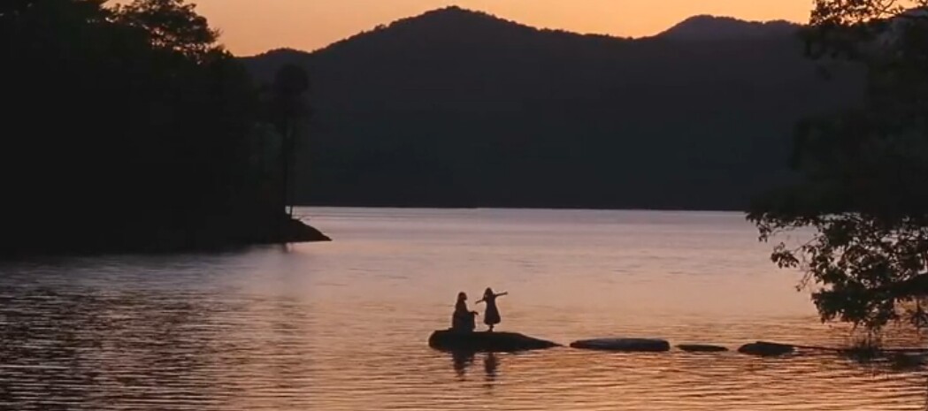 大地的女儿剧照的剧照