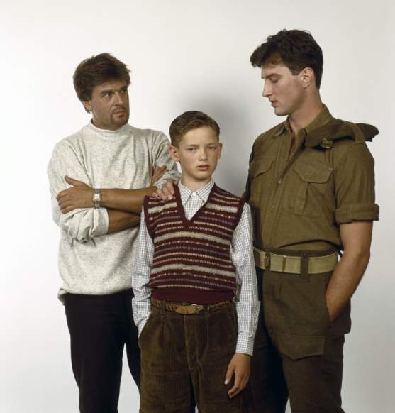 军官与男孩剧照的剧照