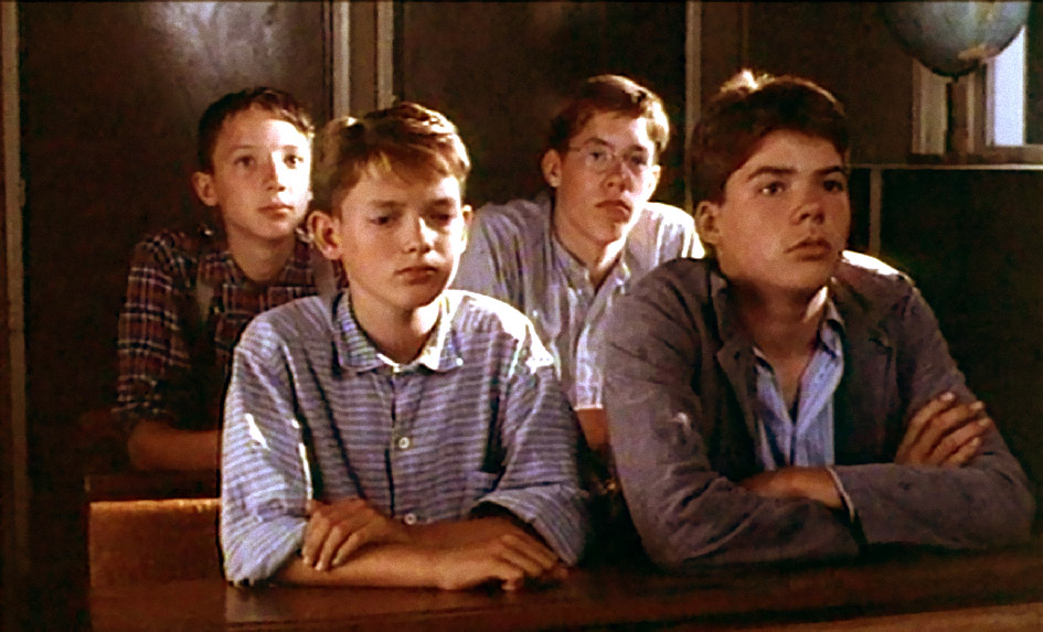 军官与男孩剧照的剧照