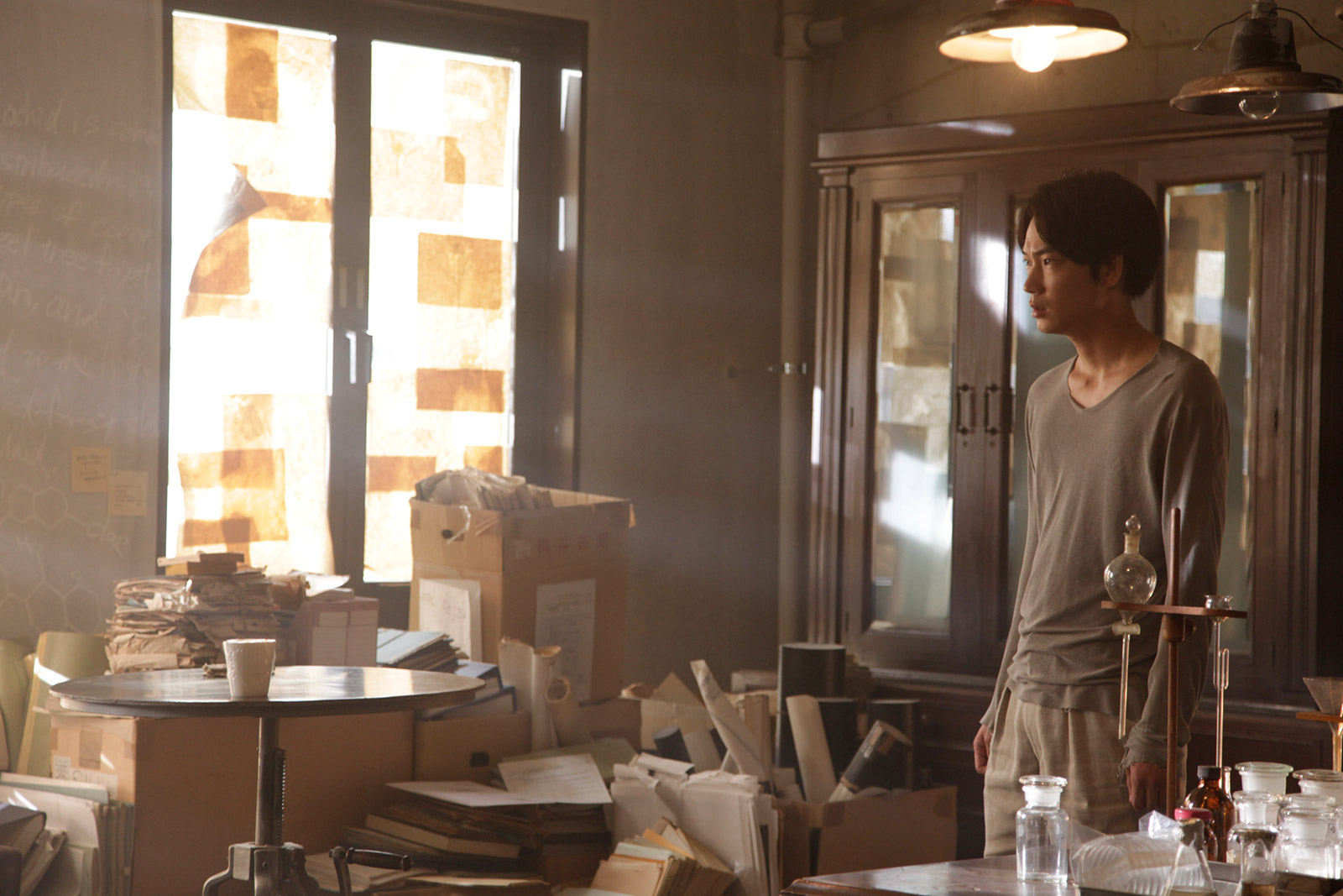 沙尼达尔之花剧照的剧照