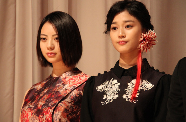 沙尼达尔之花剧照的剧照