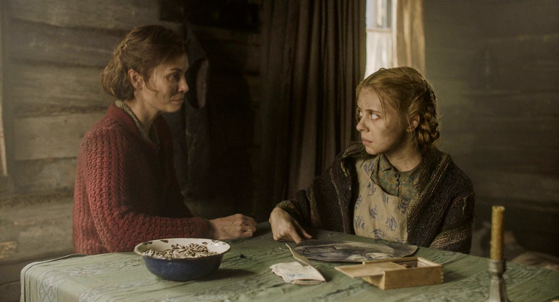 雪中灰剧照的剧照